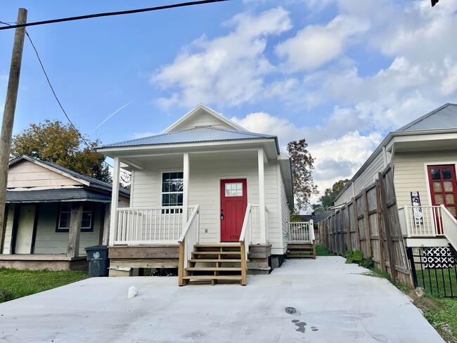 Photo - 1731 Terrace Ave House