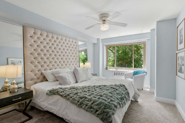 Photo - 1340 N Lake Shore Dr