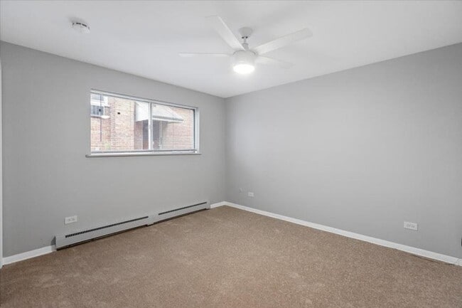 Building Photo - 1 bedroom in Chicago IL 60638 Unit 101 Rental