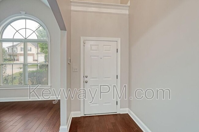 Photo - 219 Kickham Ln