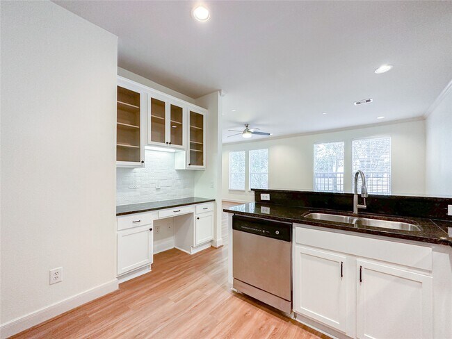 Photo - 3001 Murworth Dr Unit 1302