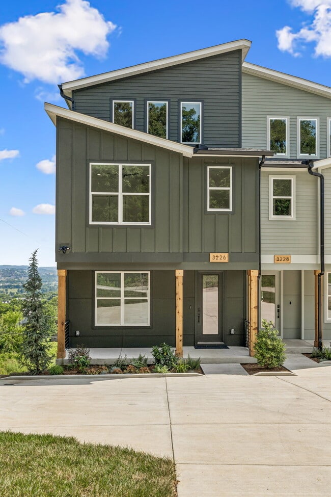 Photo - "Spacious 4-Bed, 4-Bath Gem in Nashville -...