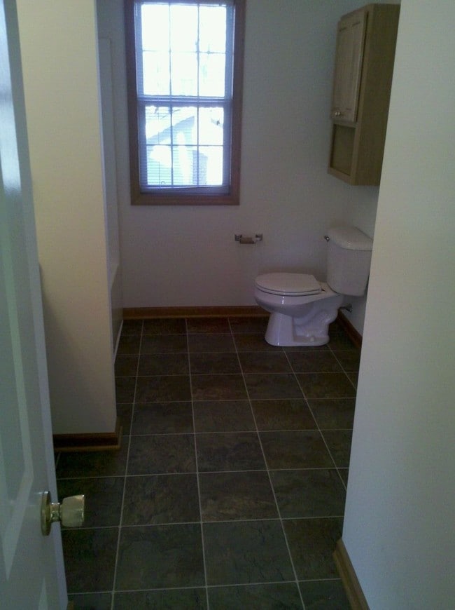 Building Photo - 2216 Curry Rd Unit Victoria Ct II