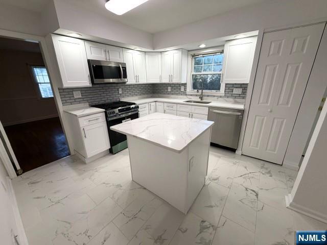 225 Hillside Ave