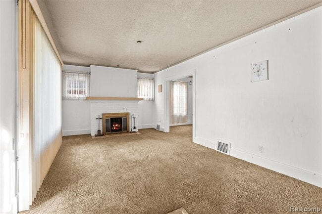 Photo - 15404 Normandy St