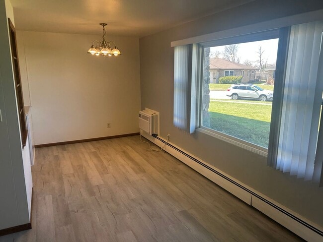 Photo - 2 Bedroom Lower in Neenah. Heat & Water included Unit #2