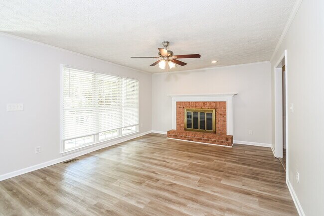 Photo - 4996 Shallow Ridge Rd NE