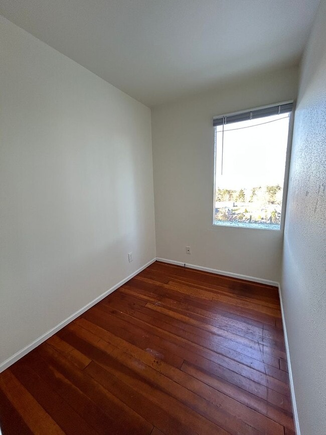 Photo - Hawks Prairie (3157 Hawks Prairie Rd.) Unit #102