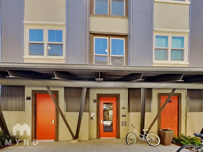 Building Photo - 1661 Spring St Rental
