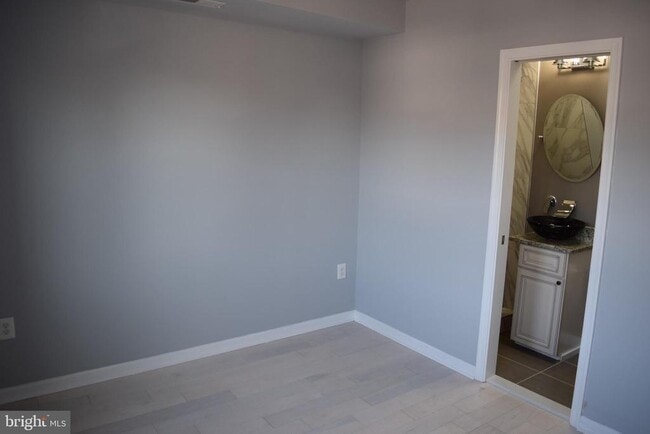 Building Photo - 1705 Montello Ave NE