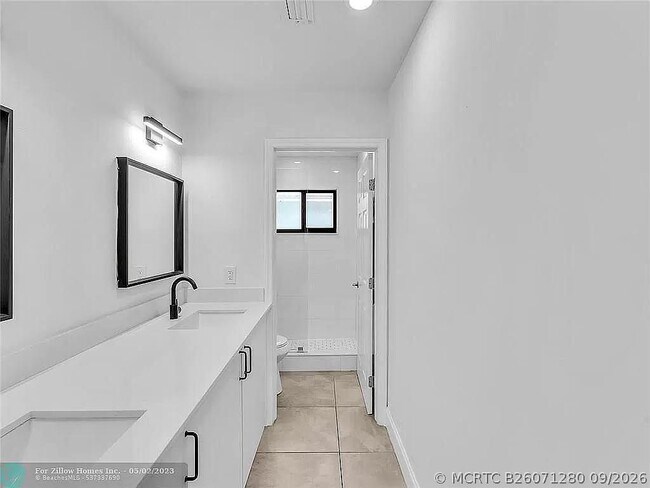 Photo - 216 NW 25th St
