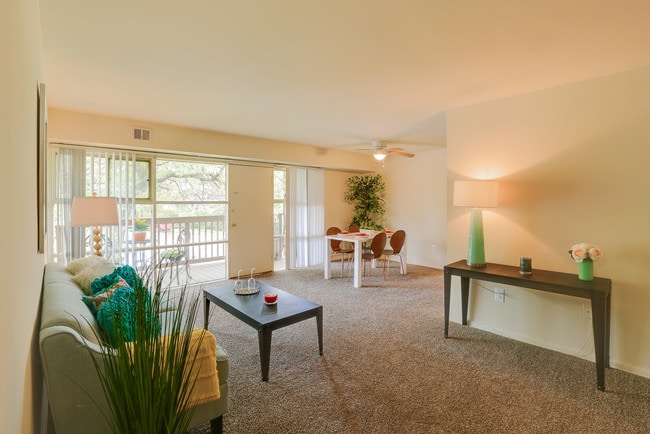 Photo - Hillen & Belvedere