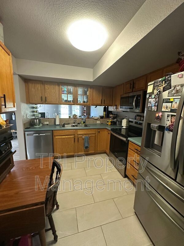 Photo - 2551 W 24th St
