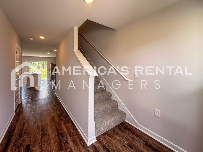 105 River Grass Dr