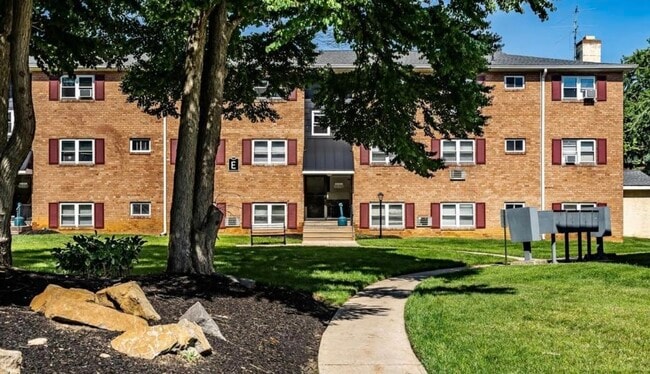 Photo - 335 E Lancaster Ave Unit E20