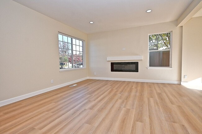 Photo - $4590 -- Beautifully Remodeled Brookvale Home on a Quiet Court
