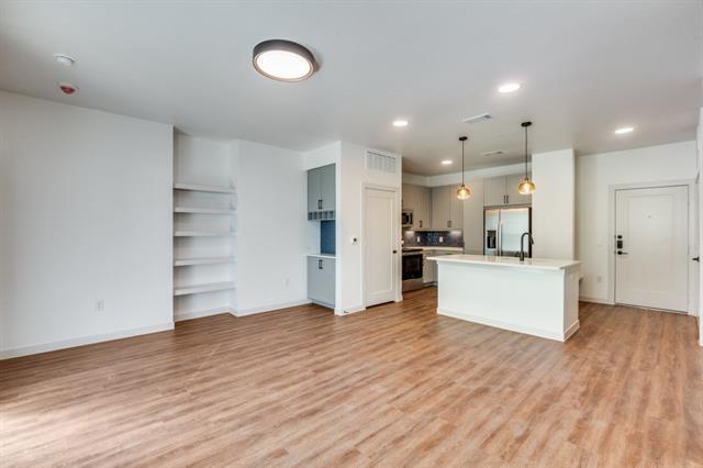 Photo - 627 N Lancaster Ave Unit 307