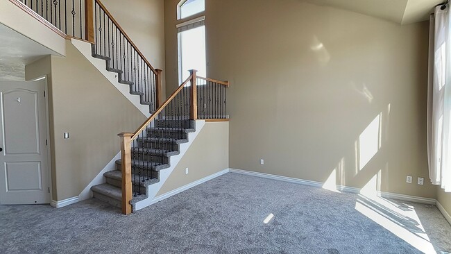 Photo - 6 Bedroom, 3.5 Bathroom Single Family Home in Layton Available June 1st!