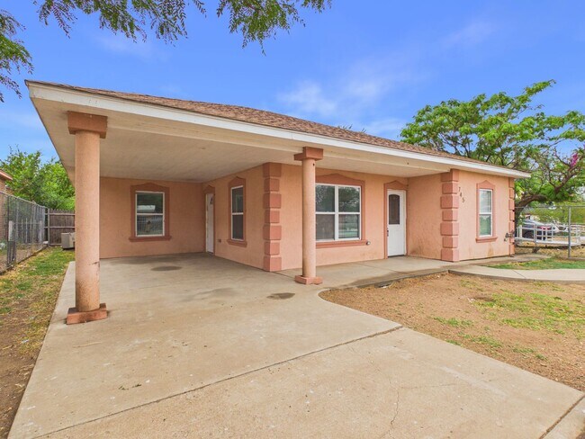 Photo - Nice 3 bedroom Duplex Rental