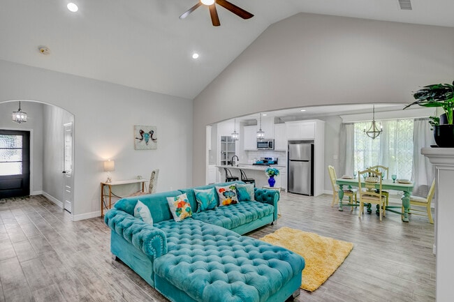 Photo - 9150 Josey St