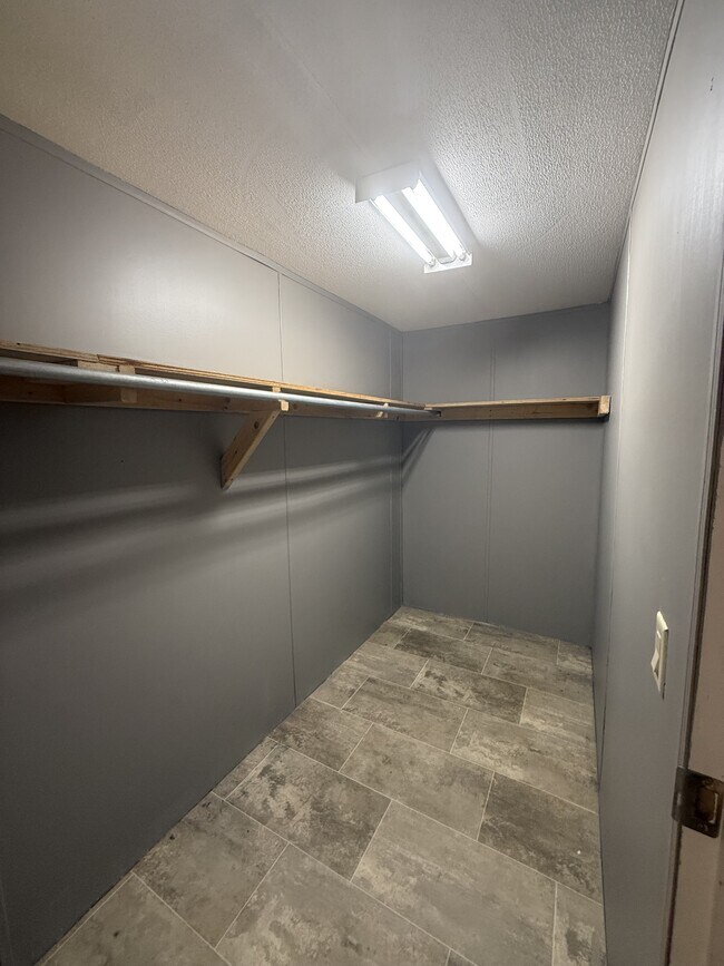 110 Elizabeth Ct