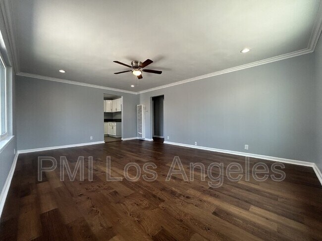 Photo - 8120 Stanford Ave