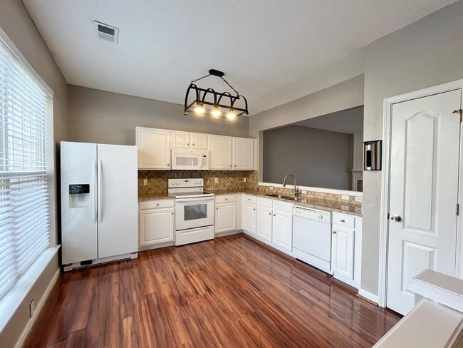 Photo - 3928 Elizabeth Glen Way