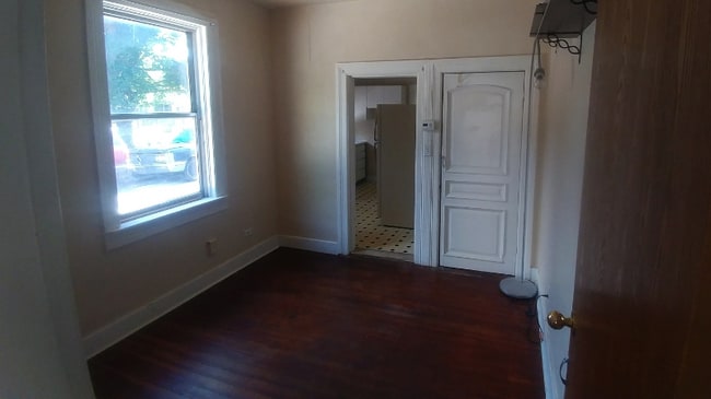 Photo - 2347 Madison Ave Unit SS