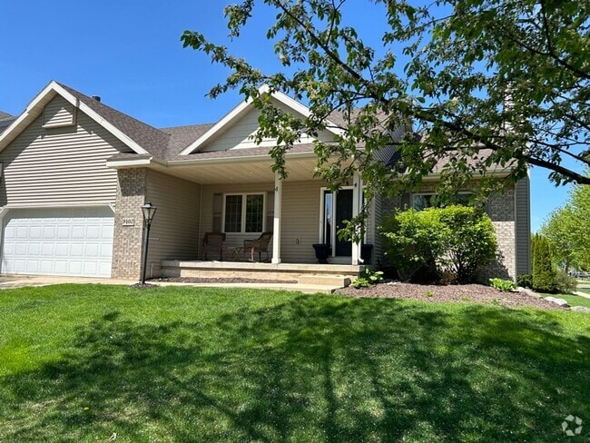 Building Photo - Charming West Side Single Family Home