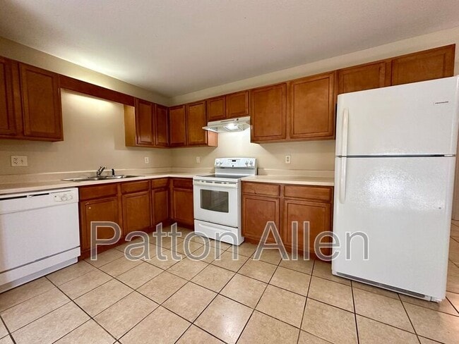 Photo - 2 Zell Ln Unit Apt B