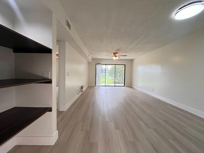 Photo - 2061 Keystone Dr Unit A