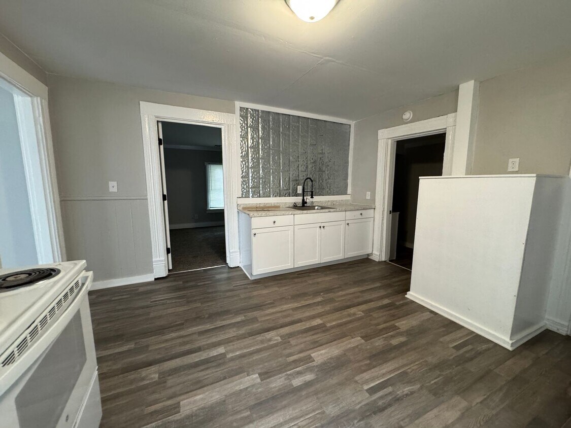 Photo - 192 York St-
