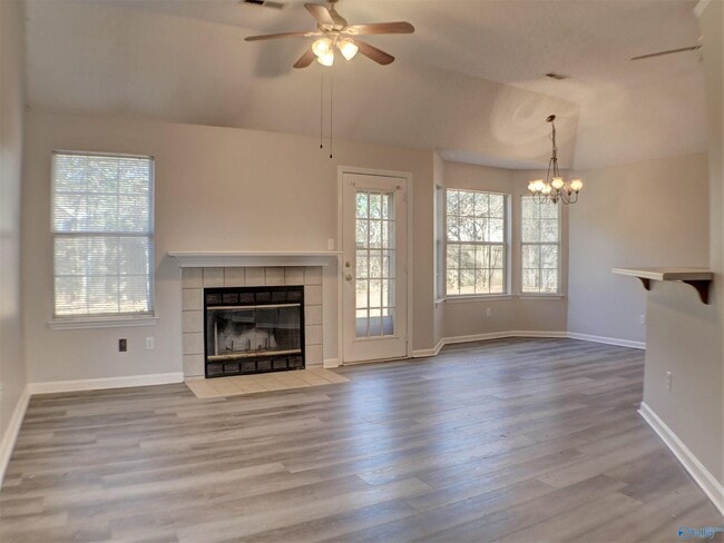 Photo - 106 Yellowwood Ct