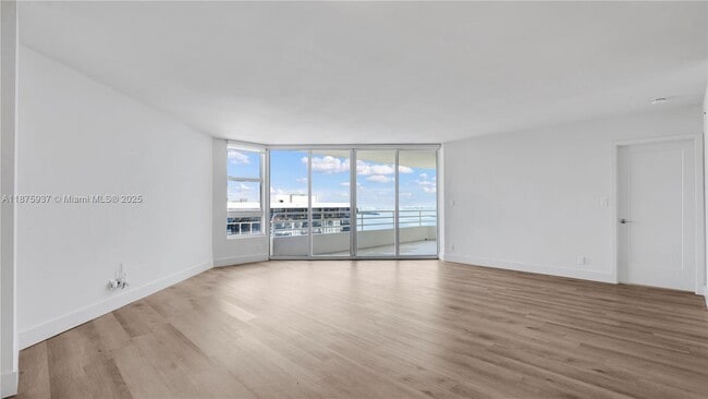 Building Photo - 555 NE 34th St Unit 2308 Rental