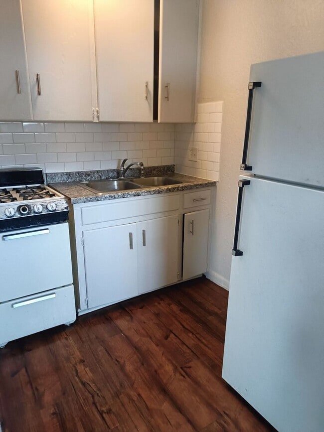 Photo - Cute 1 bed spacious unit. Comes with a stove, fridge, wall heater, and window A/C unit