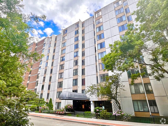 Building Photo - 1440 N St NW Unit # 514 Rental
