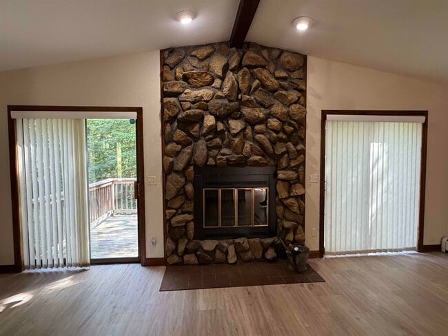 22 Cunningham Dr