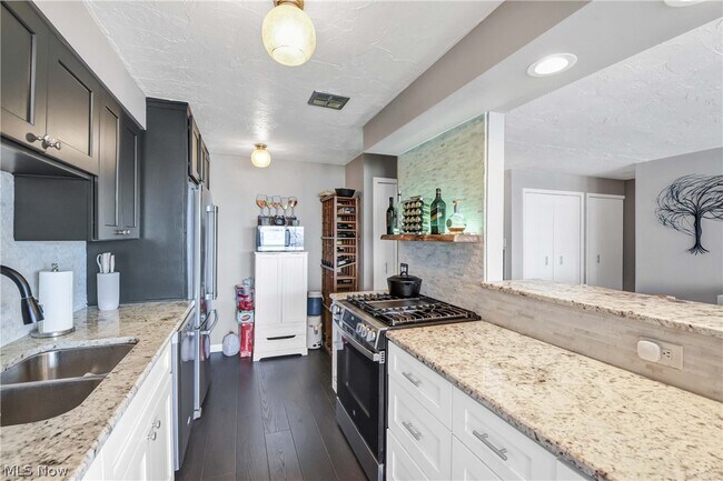 Photo - 12900 Lake Ave Unit 1902