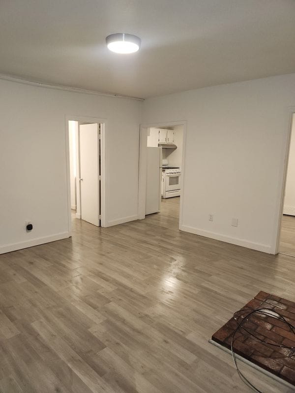 899 Branch Ave Unit 1L