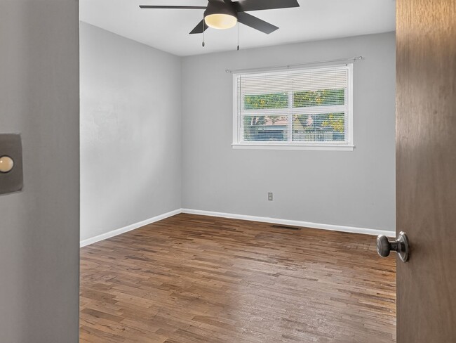 Photo - 4 bed 1.5 Bath Heights Home