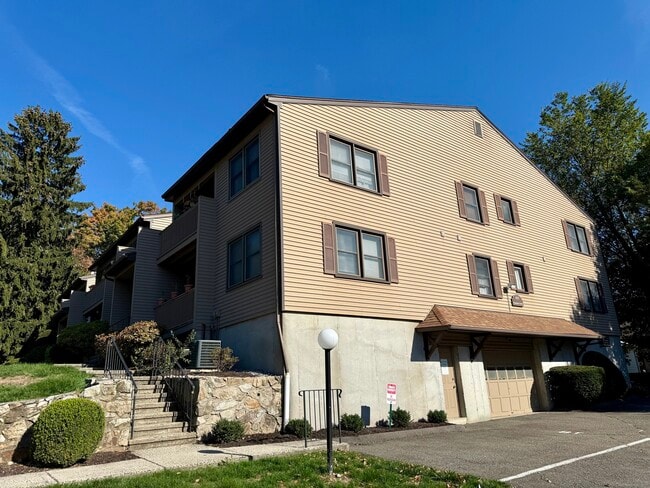 Photo - 495 Vincelette St Unit 18