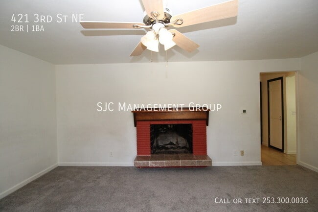 Photo - 421 3rd St NE