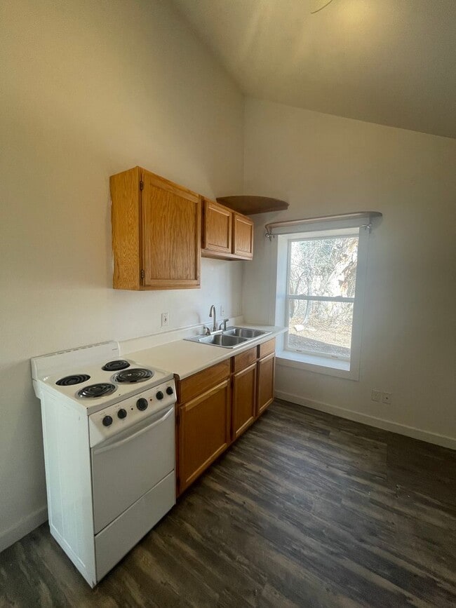 Photo - 1214 Remington St Unit Back