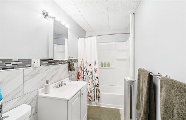 Photo - 422 Chandler St Unidad 2