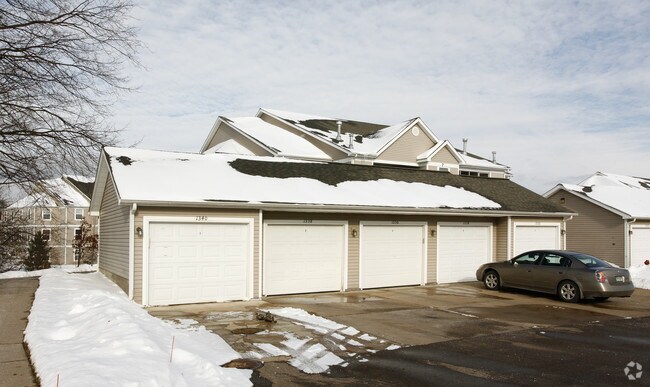 Personal Garages - Heatherwood Condos