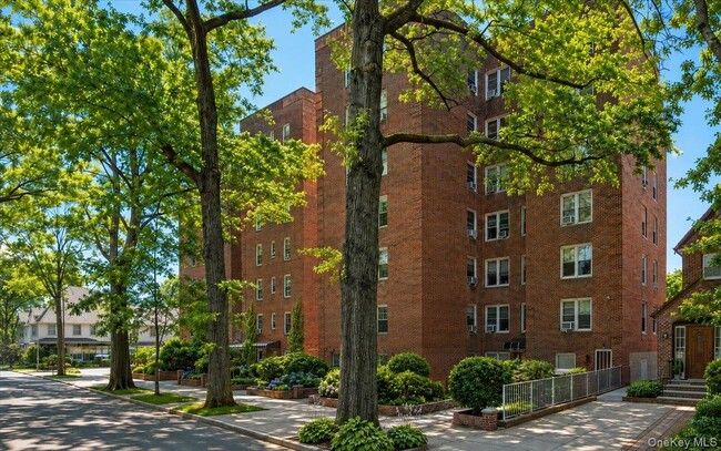 Building Photo - 82-40 Austin St Unit 6B