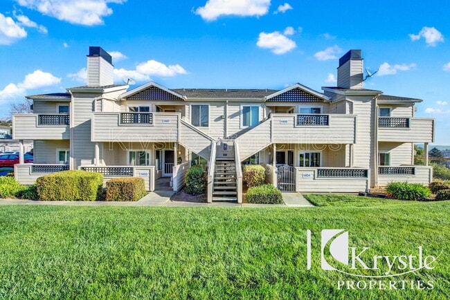 Building Photo - 1201 Glen Cove Pkwy Unit Apt 1407