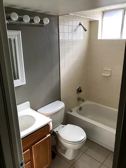 Photo - 184 Poppy St