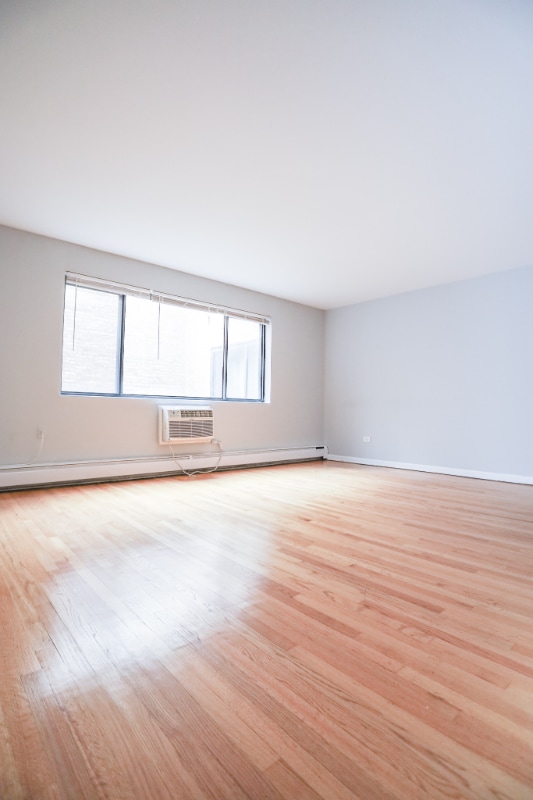 Building Photo - 567 W Stratford Pl Rental