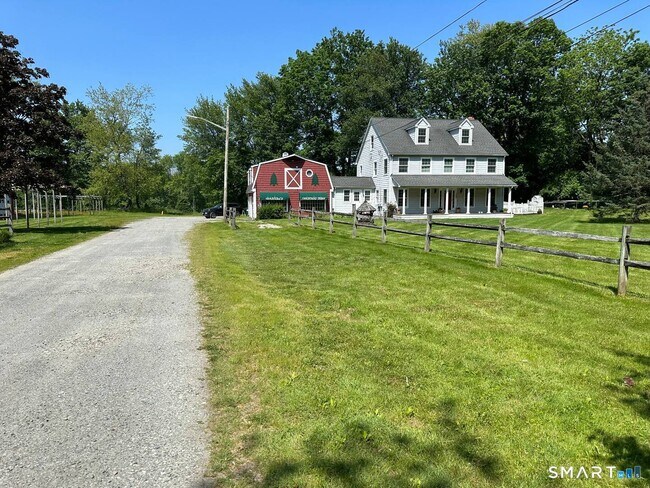 Photo - 128 Center Rd